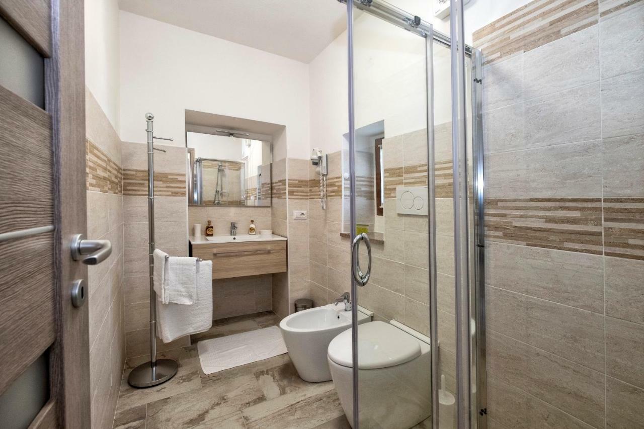 Ferienwohnung Casa Delle Rose Verbania Exterior foto